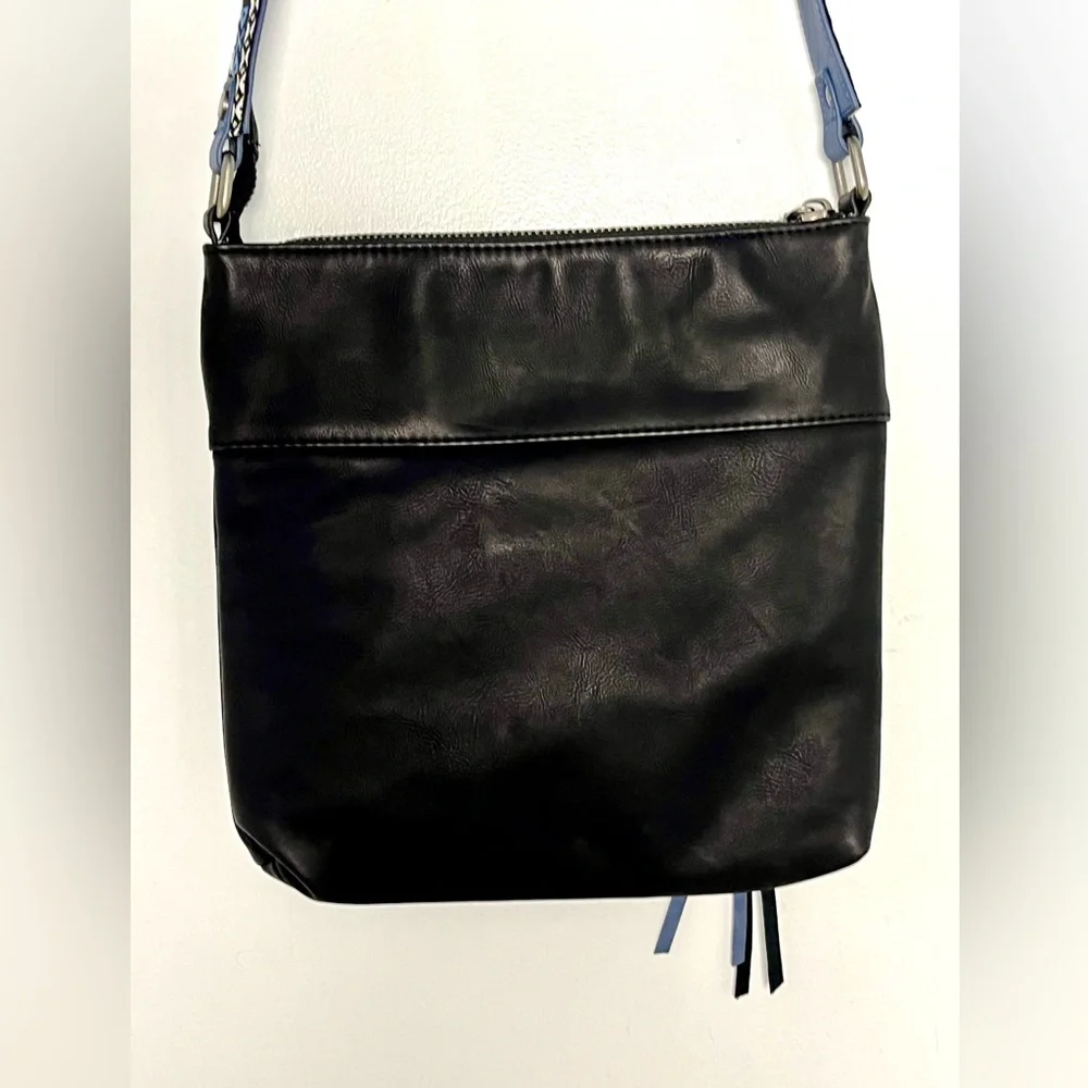 NWOT Steve Madden Black, Blue, and Cream Crossbody Bag - Picture 4 of 13